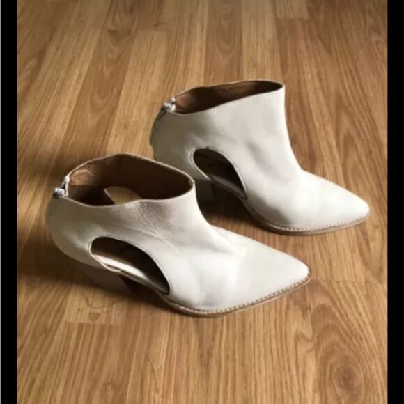 NWOB FREE PEOPLE Wilder Bootie White Suede Leather Women’s SIZE 38 EU 8 US - Picture 8 of 14